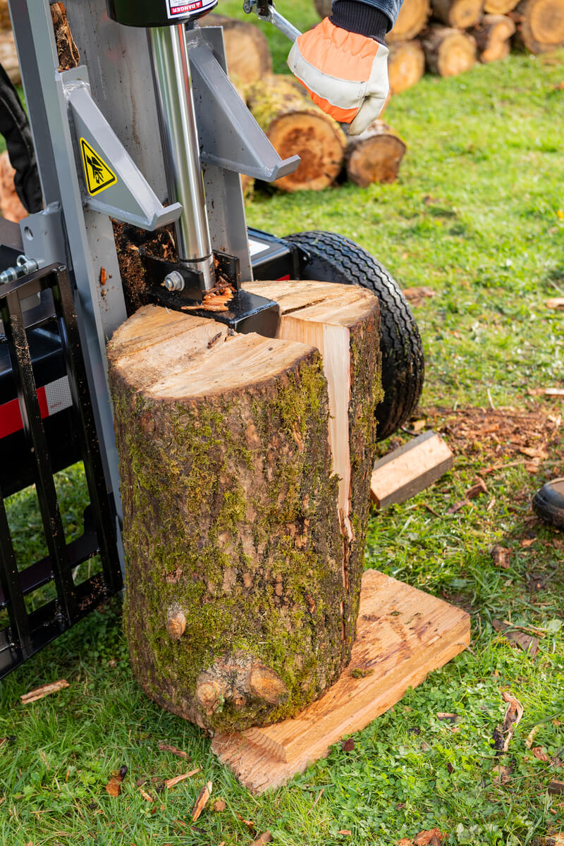 Oregon® 25-Ton 208cc Briggs & Stratton Horizontal / Vertical Log Splitter (OR25TBS-1) - Image 6